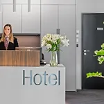 Hotel Dancing House - Tancici Dum 4*