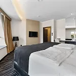 Dancing House - Tancici Dum Hotel