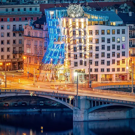 Dancing House - Tancici Dum 4* Prague