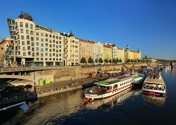 Dancing House - Tancici Dum 호텔