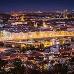 Dancing House - Tančící Dům Hotel 4*