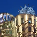 Dancing House - Tančící Dům 4*