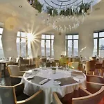 Hotel Dancing House - Tančící Dům