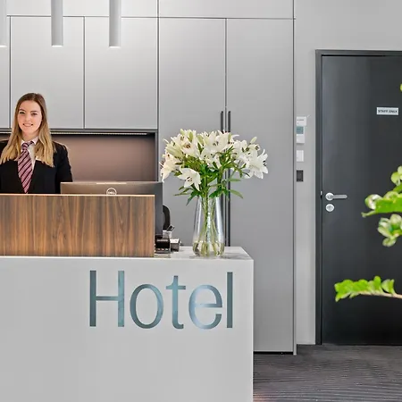 Hotell Dancing House - Tancici Dum 4*
