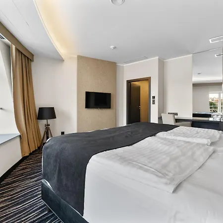 Dancing House - Tancici Dum Hotell