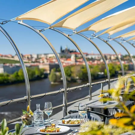 فندق Dancing House - Tancici Dum
