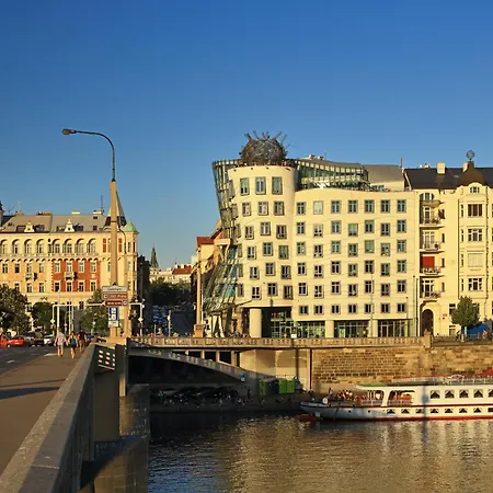 Dancing House - Tančící Dům