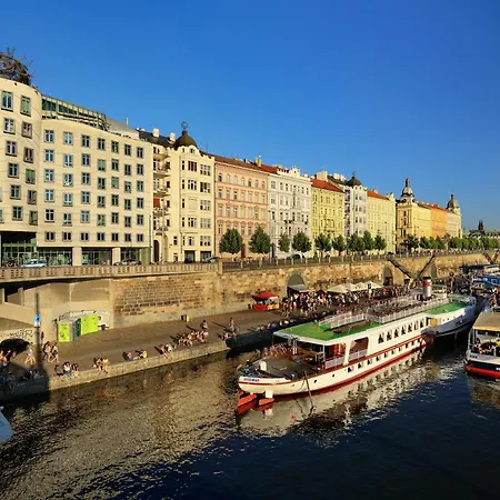 Dancing House - Tancici Dum Hotel