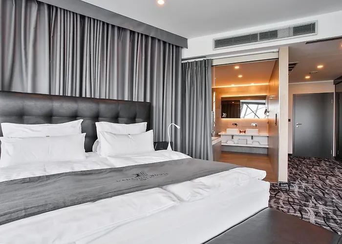Dancing House - Tancici Dum 4*