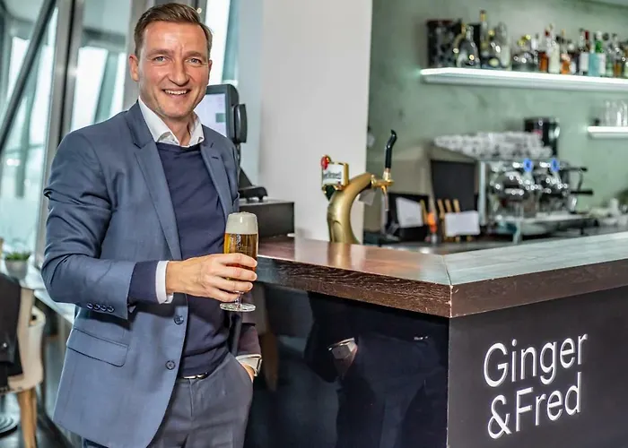 Dancing House - Tancici Dum Hotell