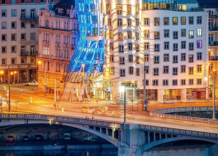 Dancing House - Tancici Dum 4* Prága