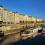 Dancing House - Tancici Dum Ξενοδοχείο