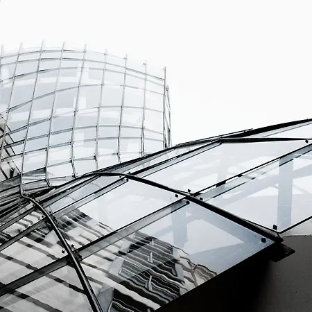 Dancing House - Tančící Dům 4*