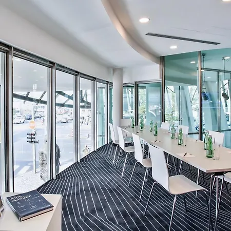 Dancing House - Tancici Dum 4*